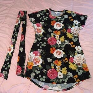 LuLaRoe floral top with sash size M